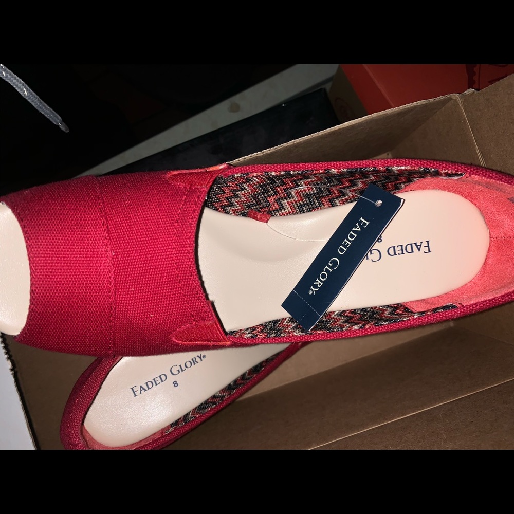 Red heals 👠 - Picture 4 of 5